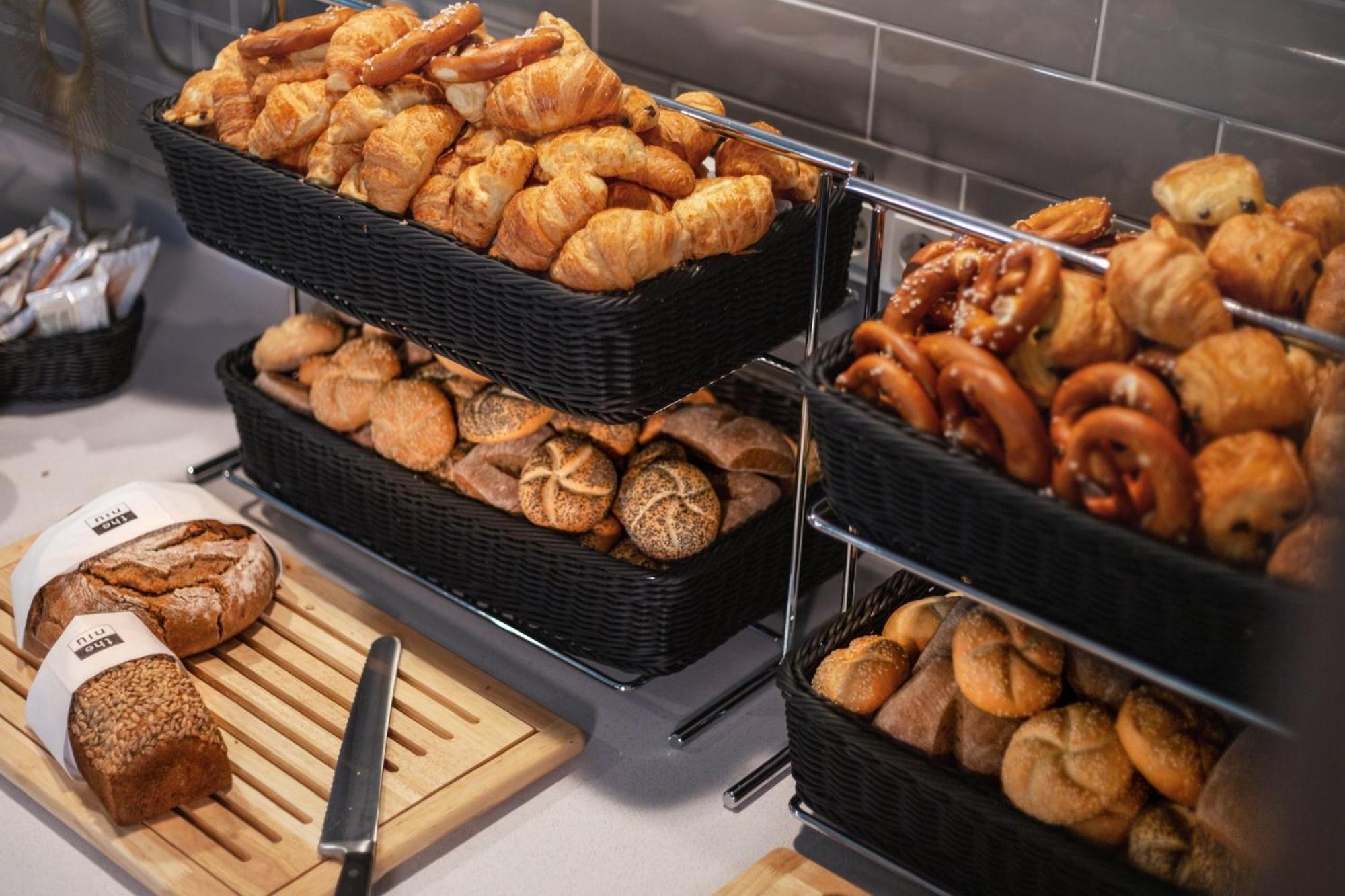 Holiday Inn - The Niu, Brass Munich Olympiapark By Ihg Bagian luar foto